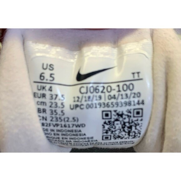 Nike Air Max 270 React SE 'Hyper Crimson' Women’s 6.5 EUC - Picture 7 of 8